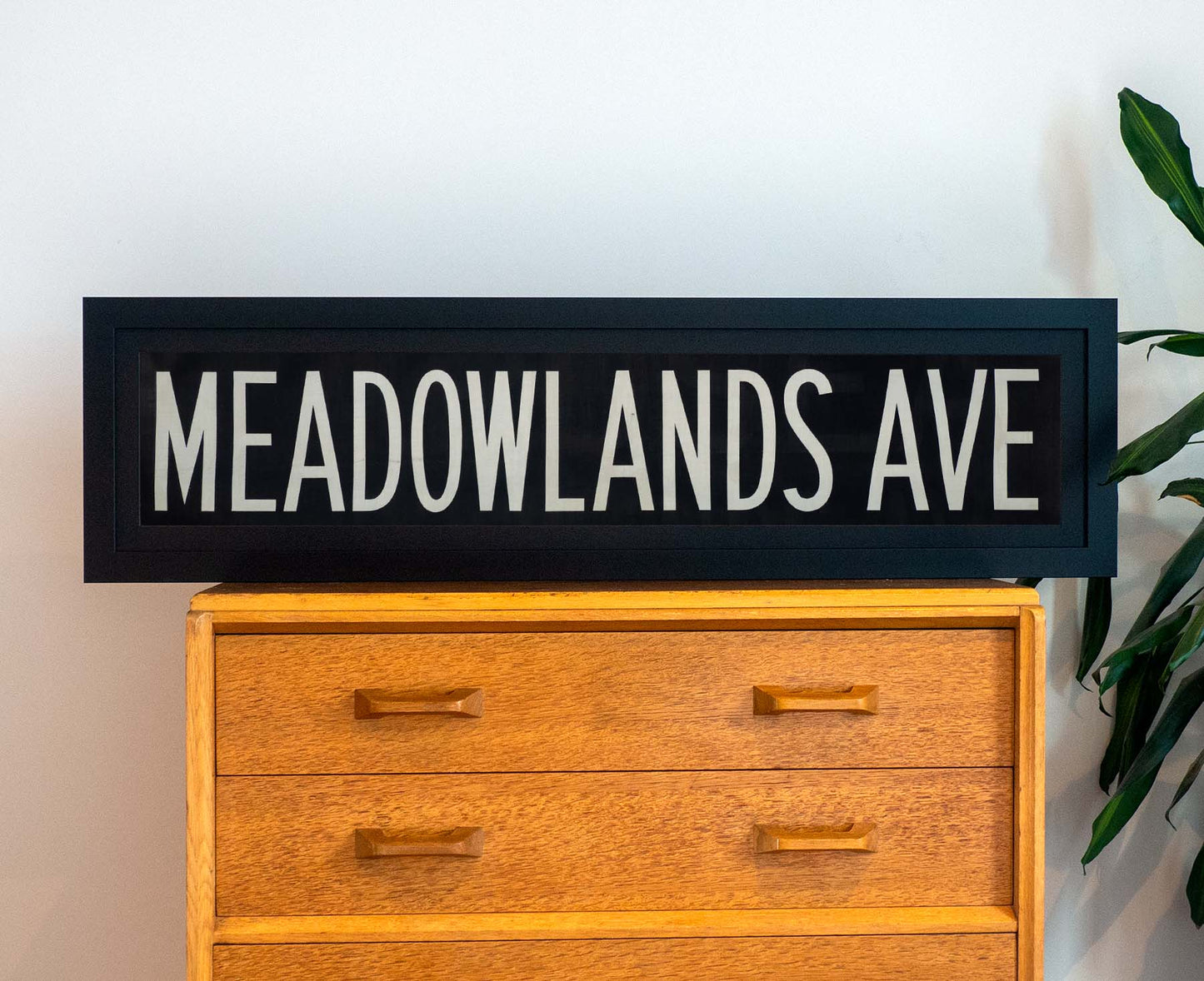 Meadowlands Avenue 1960s Framed Bus Blind