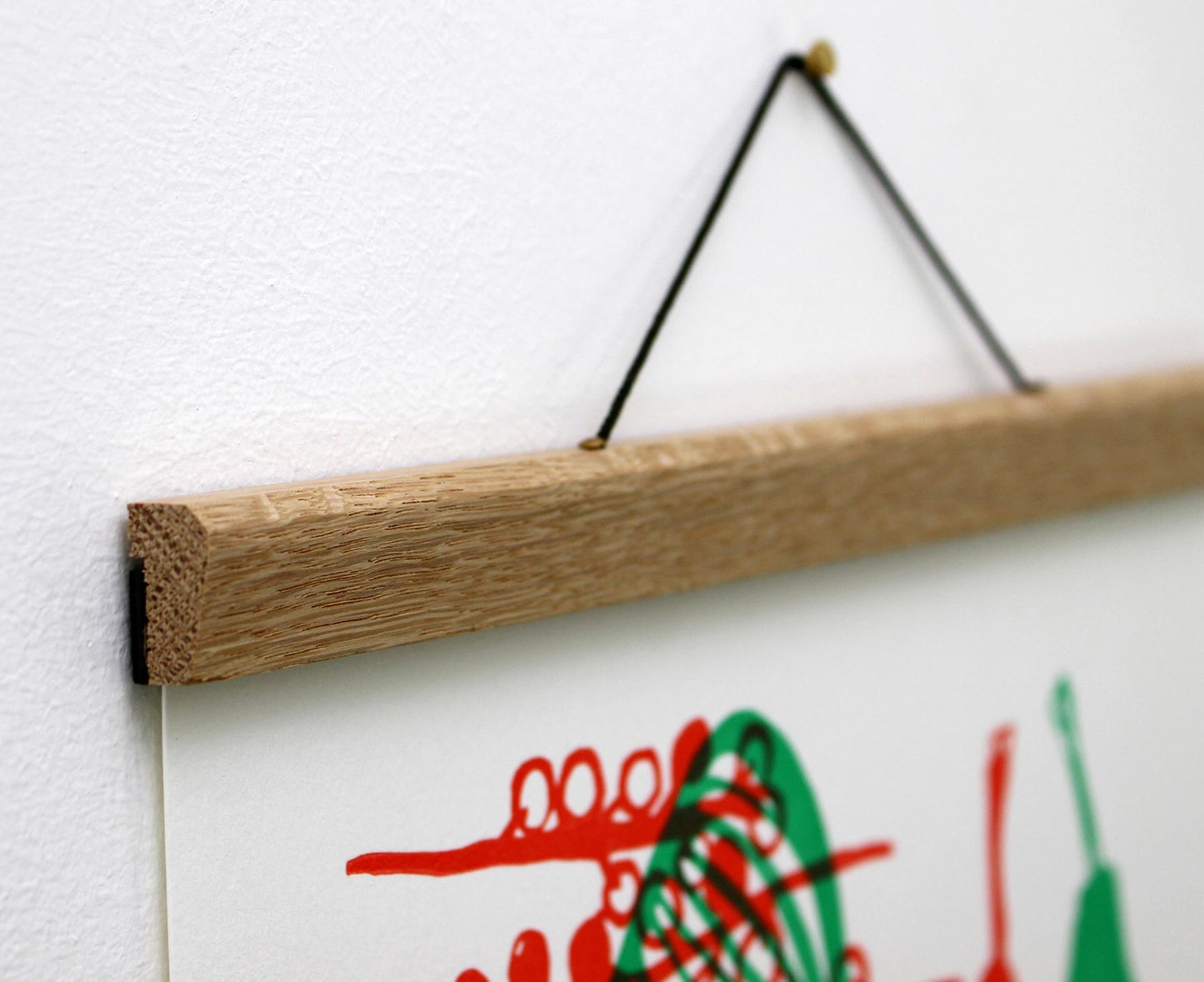 Oak poster hanger