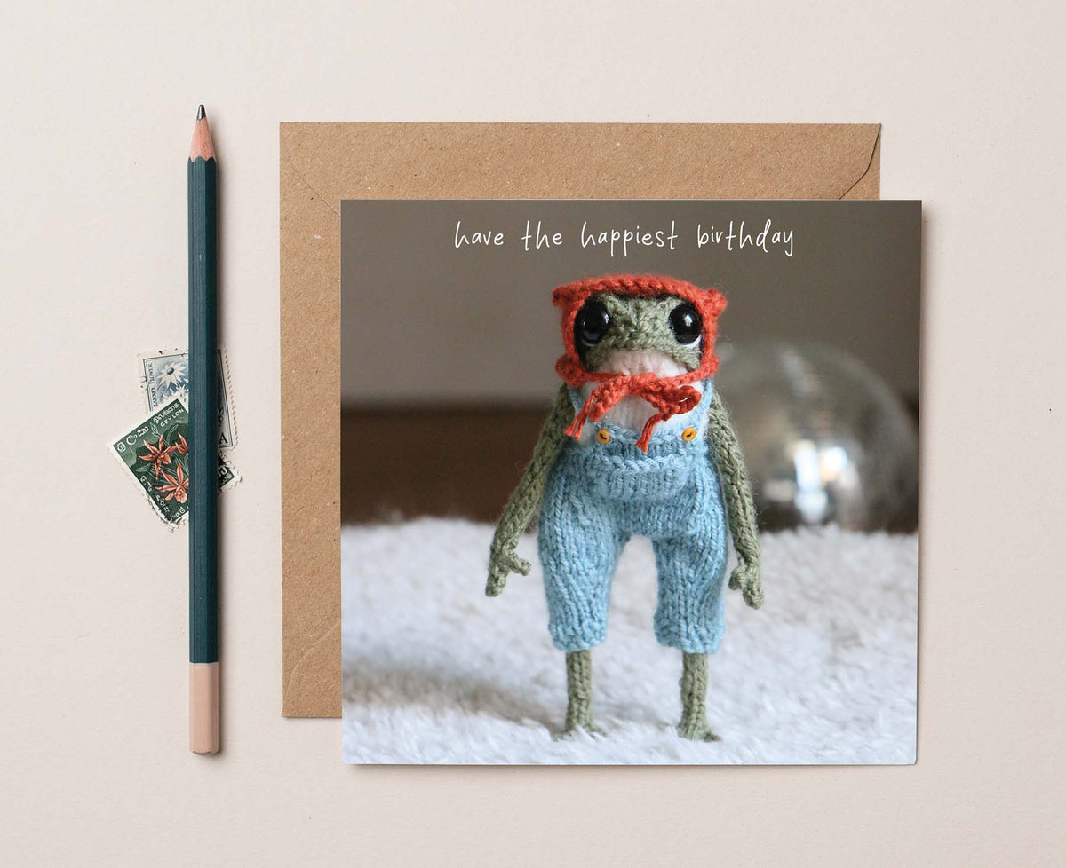 Happiest Birthday Bonnet Knitted Frog Birthday card